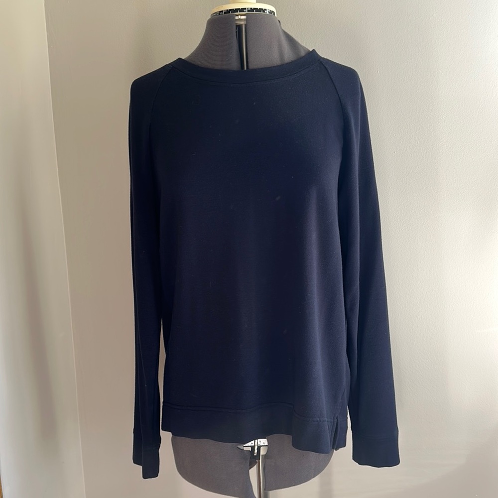 Lou & grey loft signature soft sweatshirt navy blue